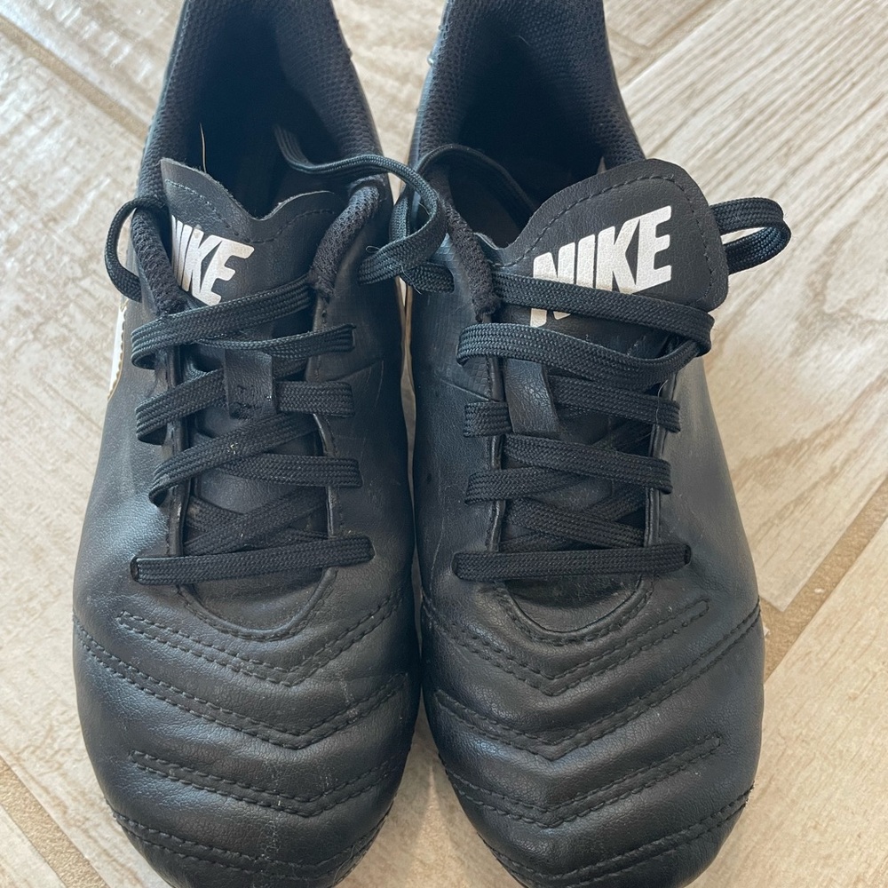 Nike Black Low-Profile Leather Training Shoes